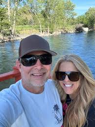 Exploring our new neighborhood… back in the US😎