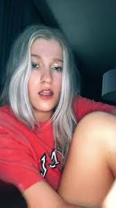 Clara Mailloux's Instagram, Twitter & Facebook