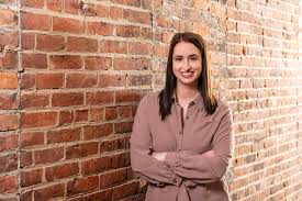 Insatiable - Patty And Brick First Kiss - Youtube