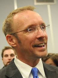 Ferndale mayor named Oakland exec in partisan vote