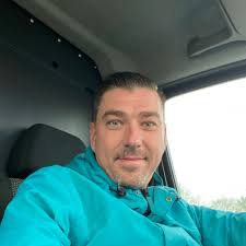 DEEL 2 nu beelden van de diefstal‼️ Hier het verhaal van Hublo cars uit  Geesteren: 🚨 𝗗𝗘𝗘𝗟: 𝗞𝗘𝗡 𝗝𝗜𝗝 𝗭𝗘?? €𝟭𝟬.𝟬𝟬𝟬 𝗩𝗢𝗢𝗥 𝗗𝗘  𝗚𝗢𝗨𝗗𝗘𝗡 𝗧𝗜𝗣 🚨 We maken bij deze de camerabeelden