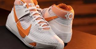 Nba star kevin durant giving this boy a pair of signed shoes will give you all the feels. Hoops Vols Unveil Custom Nike Kd13 Shoes For 2020 21 Season