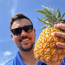 David Weeks: UGA starter West Weeks: LSU starter Whit Weeks: LSU starter Zach  Weeks: skipped senior year of high school + tried to fight Florida players  an hour before his first SEC