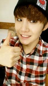 Um die gruppe bekannt zu machen, wurde zu ihrem debut eine . Style Log 140106 Bts Suga Twitter Update Navy