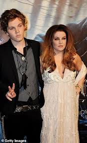 On her children and on. Lisa Marie Presley S Ex Husband Tells Court He Fears She Will Relapse After Son S Suicide Fr24 News English