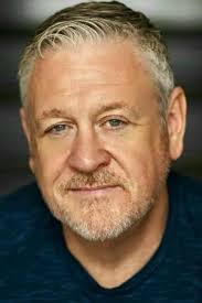 Chris Markle's Instagram, Twitter & Facebook