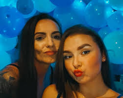 Fundraiser by Ami-Leigh Corke : Funeral arrangements for Lisa Marie Heaps