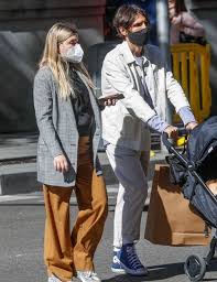 Miriam giovanelli interpreta a patricia en 'velvet', hija malcriada por gloria y don rafael algo que justifica su actitud caprichosa. Miriam Giovanelli Madre En Pandemia Mi Hija Nunca Ha Visto A Gente Sin Mascarilla En La Calle Ibero Show