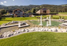 Private Luxury Chalet Purmontes Picture Gallery In 2020 Chalet Pool Hotel