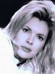 Karen Mayo's Instagram, Twitter & Facebook