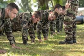 Revoir les programmes w9 en replay ou en direct : Peur Sur La Base Le Telefilm