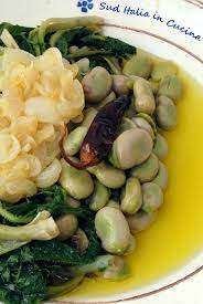 Fave Fresche Con Cicorie E Cipolle Bianche Http Blog Giallozafferano It Suditaliaincucina Fave Fresche Cicorie Cipolle Bianche Food Dishes Brussel Sprout