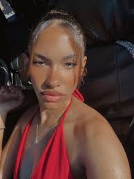 I NEED FOLLOWERS & ENGAGEMENT ! I return . Pic for attention 💕💕💕