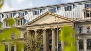 Universitatea politehnica din bucuresti este una din cele mai mari universitati din se europei si cea mai mare scoala de ingineri din romania. Universitatea Din Bucuresti Propune Candidatilor La Admiterea 2019 La Licenta Master Si Doctorat Peste 7 500 De Locuri Bugetate Mobile