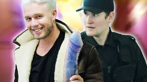 Jun 18, 2021 · herman flesvig (29) har tatt en av de vanskeligste. Kondomeriet Med Herman Flesvig Reklame Gerilja Youtube