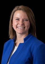 Amie Holt's Instagram, Twitter & Facebook