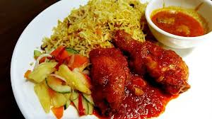 Anda juga boleh tambahkan air jika mahukan sedikit kuah. Nasi Briyani Ayam Masak Merah
