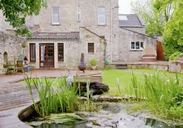 He has also regularly appeared on bbc radio, itv, cnn and sky tv. Homes Under The Hammer Star Martin Roberts House