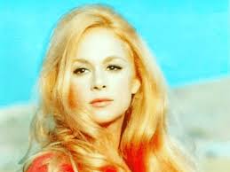 Check spelling or type a new query. Alikh Boygioyklakh H Fwtografia Sto Kamarini Ths Annas Bissh Me Laskarh Balsamh Dandoylakh