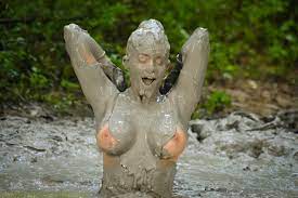 Anabelle pync mud bubbles