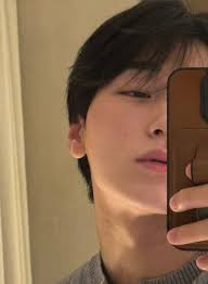 Wooyoung day: "Sorpresa- portiamo te e il tuo fratellino al parco  divertimenti e prenderemo lo zucchero filato" Il giorno dopo: Sorpresa,  stiamo andando al MATZ per genitori in trappola mentre concludiamo la