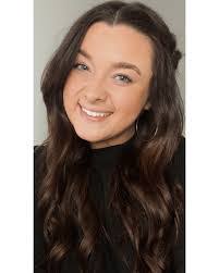 Tara Fiore's Instagram, Twitter & Facebook