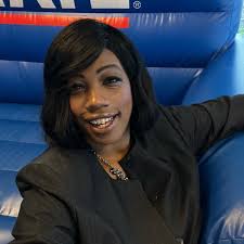 Hey ladies! Guess who I ran into at the 2025 Taliah Waajid World Natural  Hair, Health & Beauty event in ATLANTA! BLACK GIRL VITAMINS!!! Why I am  excited to share my photo