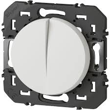 Interrupteur Ou Va Et Vient 10a Bouton Poussoir 6a Dooxie Blanc Legrand 95206