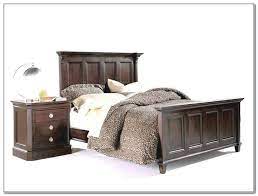 Rc Willey Bedroom Sets Classic Distressed Cherry 4 Piece Queen Bedroom Set Furniture Store Rc Bedroom Sets Furniture Queen Bedroom Furniture Bedroom Sets Queen