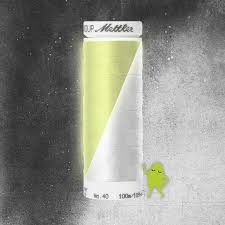 Nous avons besoin de plus de lueur verte. Fil De Couture Et Broderie Noctilumineux Poly Glow Bobine De 100 M Blanc De Mettler