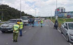 Sarawak dap chairman welcomes high court's decision to admit malanjum to the roll of advocates in the state. Mco Number Of Arrest In Sarawak Rises To 35 Since Yesterday Borneo Post Online