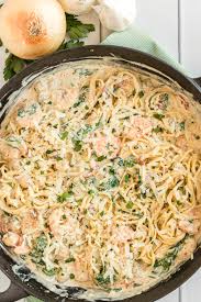 Drain the pasta and add the bertolli rosa sauce, reserved pancetta, and seafood tossing to coat well. Easy Creamy Seafood Pasta Made To Be A Momma