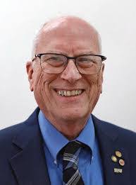 Robert Wayland's Instagram, Twitter & Facebook