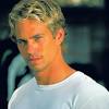 The fast and the furious）は、2001年公開のアメリカ映画。 ロサンゼルス を舞台に ドラッグレース （ ゼロヨン ）に熱中する ストリート・レーサー たちを題材とした カーアクション映画 である。 1
