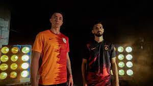Bu gün sizlerle galatasaray 2021 dls/fts forma kits logo paylaşımı yapacağım. Galatasaray 2020 21 Nike Home And Away Kits Football Fashion