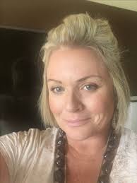 Wearing one of my favorite lip and cheek color, dessert sunset!  Maskcarabeauty.com/katbliss.com