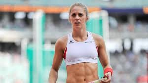A carreira da jovem estrela do salto com vara provavelmente terminará com uma. Jornal Austriaco Divulga Fotos De Kira Grunberg Musa Do Salto Com Vara Que Ficou Tetraplegica Esporte Extra Online