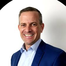 ⚡Powered by Expertise: Meet Benjamin Quirk When it comes to centralised  energy and utilities, insight matters—and Benjamin Quirk brings plenty of  it. As our new Senior Consultant