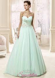 Allo sposo si adattano anche il bordeaux, il grigio perla o il color ghiaccio. Ravenna Vendita Abiti Da Sposa Online Colorati Economici Italia Sposatelier