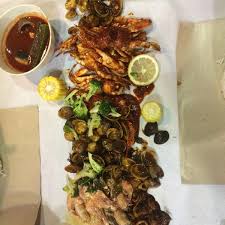 It is located approximately 20 kilometers in the northwest direction from shah alam, the state capital of selangor. Photos At Let S Shell Out Puncak Alam Seafood Restaurant