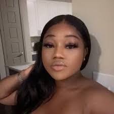 Ebony Mullen's Instagram, Twitter & Facebook