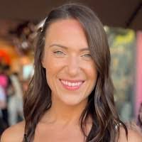 Victoria Jacobs's Instagram, Twitter & Facebook