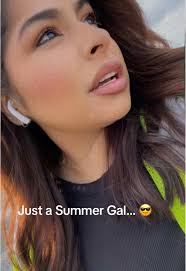 Mother with 3 Babies in Vegas Walking