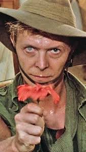 영화 (Merry Christmas, Mr. Lawrence)는 제2차 세계대전 당시의 포로수용소를 배경으로 동서양의 문화적 충돌과  인간 내면의 복잡한 감정을 그린 작품이다. 나가이 오타케의 소설 태양의 묘지를 원작으로 한 이 영화는 데이비드 보위, 기타노 다케시,  그리고 류이치 사카모토라는 독특한 캐스팅으로 관객들에게 깊은 인상을 ...