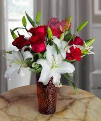 Shop our stunning collection of roses, exquisite valentine bouquets, and much more. Valentine S Day Flowers For All Of The Women In Your Life Breens Florist