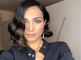 Scrivetemi a info@caterinabalivo.com www.caterinabalivo.com per ascoltare il mio podcast #ricominciodalno ⤵. Caterina Balivo Cambia Look Nuovo Taglio Di Capelli Foto