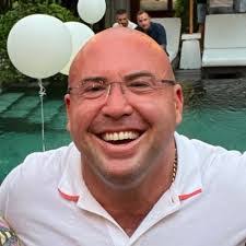 Scott Rawson's Instagram, Twitter & Facebook