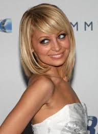 1000 idées sur le thème frange de coté blonde sur pinterest | frange sur le côté, perruques et court ondulé. Ggf Tout Sur La Belle Nicole Richie