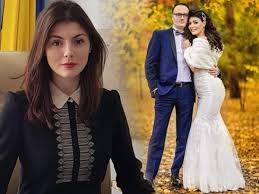 Pe google, alexandru cumpănaşu este cel mai căutat candidat la alegerile prezidenţiale. Alexandru CumpÄƒnaÈ™u IÈ™i Ascunde Actuala SoÈ›ie Motivul Uluitor Stirile Kanal D