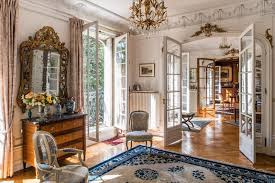 Ce bien a beaucoup de potentiel. Achat Appartement A Renover Paris 13 France 6 Pieces 3 Chambres 219 89 M Daniel Feau Immobilier Home Parisian Interior French Apartment